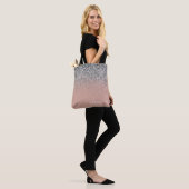 Roze Goud Roze Zilver Glitter Monogram Tote Bag (Op model)