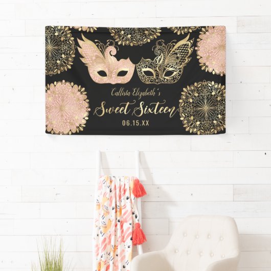 Roze Goud Zwart Maskerade Masker Sweet 16 Spandoek (Insitu)