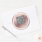 Roze Gouden Aangepaste QR Code Trendy Minimalistis Ronde Sticker (Envelop)