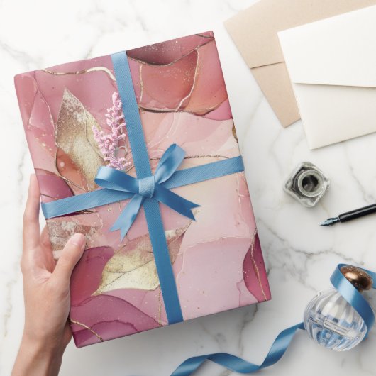 Roze Gouden Bladeren Bruidsfeest Cadeaupapier (Geschenken)