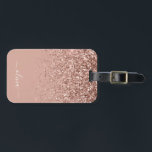 Roze Gouden Blush Roze Meisjesachtige Glitter Mono Bagagelabel<br><div class="desc">Roze Goud - Blush Roze Glitter Glans Monogram Naam Bagage Tag. Dit is het perfecte cadeau voor een sweet 16 verjaardag,  trouwfeest,  bruidsfeest,  babyshower of vrijgezellenfeest voor iemand die reist in stijl.</div>