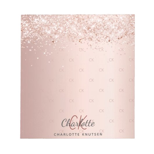Roze gouden confetti monogram initiaal patroon notitieblok (Voorkant)