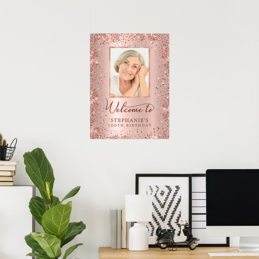 Roze Gouden Glitters 100e Verjaardag Foto Welkom Poster (Thuiskantoor)