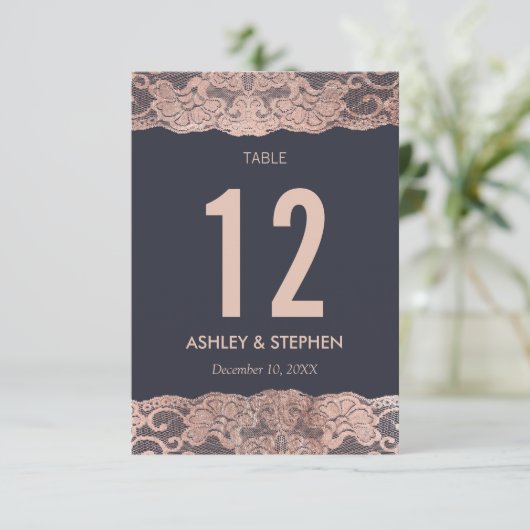 Roze gouden kant en marineblauwe tafel nummers kaart (Staand voorkant)