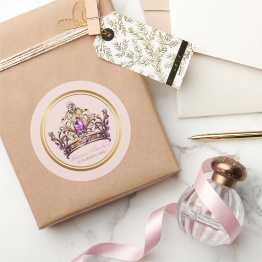 Roze gouden kroon prinses 1e verjaardag ronde sticker (Geschenken)