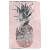 Roze Gouden Roze Tropische Zomer Ananas Feest Medium Cadeauzakje (Achterkant)