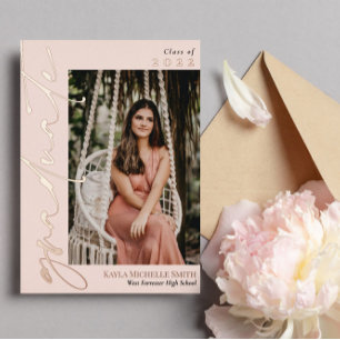 Roze Goudkleurige Calligrafie Foto Afstuderen Folie Uitnodiging