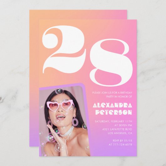 Roze Gradiënt 28e verjaardag uitnodiging Retro Fot (Voorkant / Achterkant)
