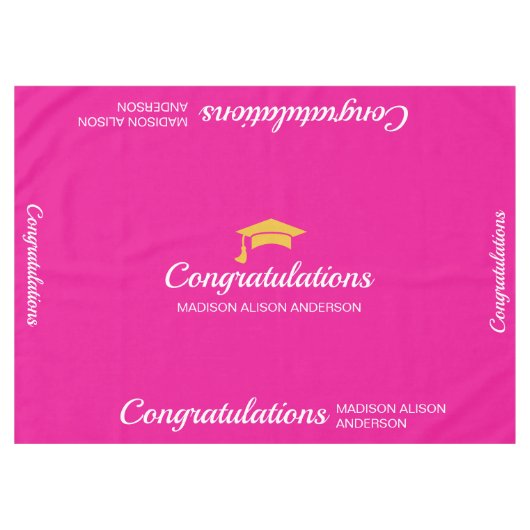 Roze Graduation Cap tafelkleed (Voorkant (Horizontaal))