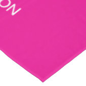 Roze Graduation Cap tafelkleed (Gekanteld)