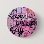 Roze graffiti ronde button 5,7 cm (Voorkant)