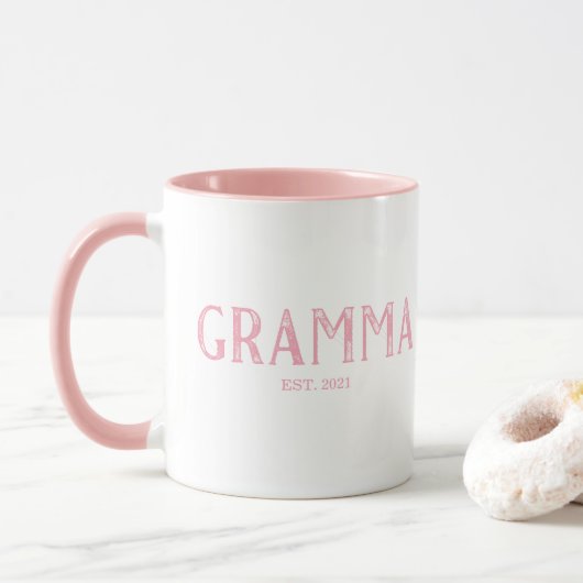 Roze Gramma Oprichtingsjaar Mok (Met donut)