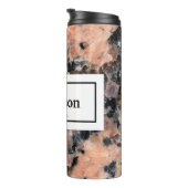 Roze Graniet Rock Textuur met Naam en Monogram Thermosbeker (Geroteerd rechts)