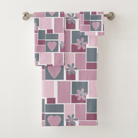 Roze grijs bruine patchwork van vierkante lapjes bad handdoek (Insitu)