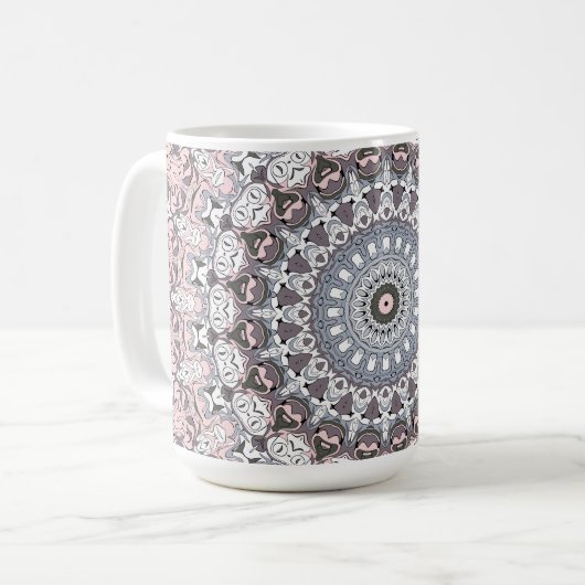 Roze grijs en wit mandala patroon koffiemok (Voorkant links)