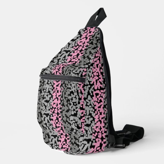 Roze, grijze en zwarte digitale pixelstrepen sling bag (Rechterhoek)