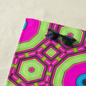 Roze Groen Blauw Abstract Strandlaken (In situ)