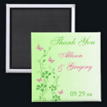 Roze, groene Floral Butterfly Wedding Favor Magnet<br><div class="desc">Deze roze en groene florale dank je voor je huwelijksgunst magneet heeft roze en groene,  gesiMULEERDE,  glittervlinders en bloemen op het net dat overeenkomt met de trouwuitnodiging hieronder. Als er andere overeenkomende objecten zijn die je nodig hebt,  kun je een e-mail sturen naar niteowlstudio@gmail.com.</div>