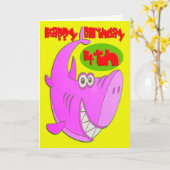 Roze haai vierde verjaardag kaart (Gele Bloem)