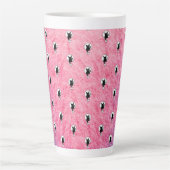 Roze Halloween Latte Mok van Dichteres Adiela Akoo (Voorkant)