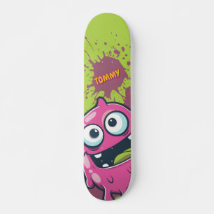 Roze Halloween monster over groene achtergrond Persoonlijk Skateboard