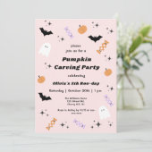 Roze halloween Pumpkin Carving Party Birthday Kaart (Staand voorkant)