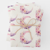 Roze halve maan met  bloemenpatroon inpakpapier vel (In situ)