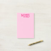 Roze handgeschreven notities typografie post-it® notes (Op bureau)