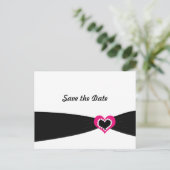Roze hart met zwart lint sparen de datum aankondigingskaart (Staand voorkant)