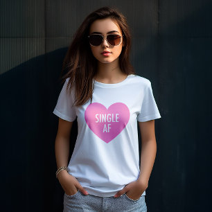 Roze hart "Single AF" Funny Anti-Valentijnsdag T-shirt