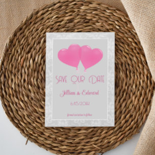 Roze hartballonnen bewaren de datum aankondiging