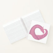 Roze hartdraak op wit notitieboek (Binnen)