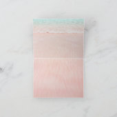 Roze harten in het strand van de zandbestemming bedankkaart (Binnen)