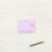 Roze harten leren post-it® notes (Op bureau)