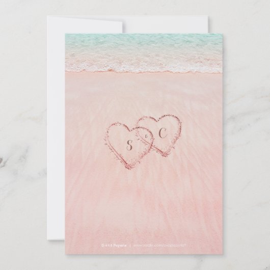 Roze harten op de zandstrandbruiloft kaart (Achterkant)