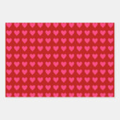 Roze harten op rood inpakpapier vel (Voorkant)