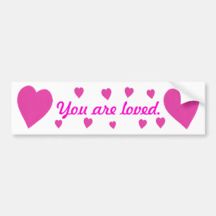 Roze harten op witte bumperstickers Je wordt bemin