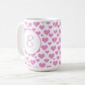Roze Harten Patroon Elegant Monogram Custom Koffiemok (Voorkant links)
