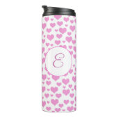 Roze Harten Patroon Elegant Monogram Custom Thermosbeker (Geroteerd rechts)