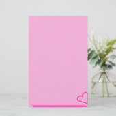 Roze hartenpapier briefpapier (Staand voorkant)