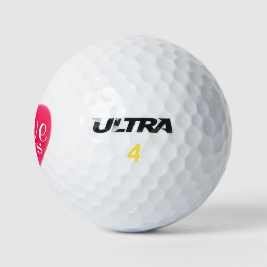 Roze hartliefde altijd wint golfballen (Logo)