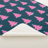 Roze Hedendaagse Kerstbomen op Navy Blue Sherpa Deken (3/4)