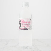 Roze Heks Een Baby Brouwt Baby Shower  Waterfles Etiket (Voorkant)