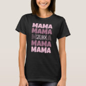 Roze Herhaalde Typografie Bevorderd Tot Mama 2026 T-shirt (Voorkant)