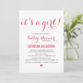 Roze Het is een Girl Typography Baby shower Invita Kaart (Staand voorkant)