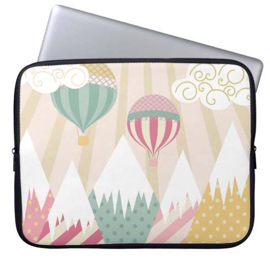Roze hete luchtballon en bergscène laptop sleeve (Voorkant)