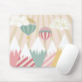 Roze hete luchtballon en bergscène muismat (Met muis)