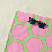 Roze hexagons strandlaken (In situ)