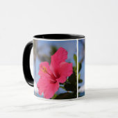 Roze hibiscus-bloem mok (Voorkant links)