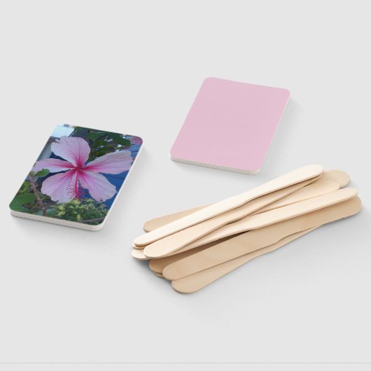 Roze hibiscus flower en blauw strandtapventilator handwaaier (Niet-gemonteerd)